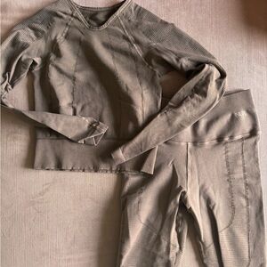 NUX Tan and Green Leggings Other